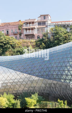 Acier moderne salle de concert et d'exposition studio à Tbilissi, Géorgie Banque D'Images