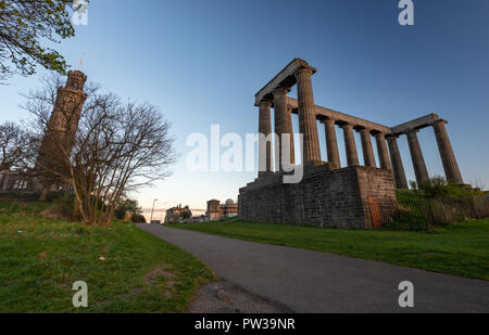 Le monument Nelson, Monument National de l'Écosse, Calton Hill, Édimbourg, Écosse, Royaume-Uni Banque D'Images