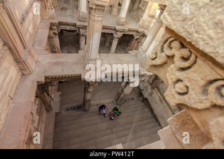 Détails architecturaux de Adalaj étape bien dans Ahmadabad, Gujarat. Banque D'Images