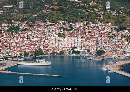 La ville de Skopelos, l' île de Skopelos, Sporades du Nord, Magnessia, Thessalie, Grèce. Banque D'Images