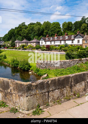 Holme Bridge, Bakewell, le parc national de Peak District, Derbyshire, Angleterre, Royaume-Uni. Banque D'Images