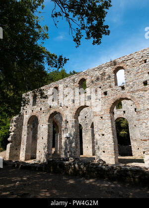 La grande basilique, le Parc National de Butrint, comté de Vlorë, la République d'Albanie. Banque D'Images