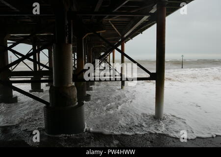 Teignmouth Pier à partir de ci-dessous Banque D'Images