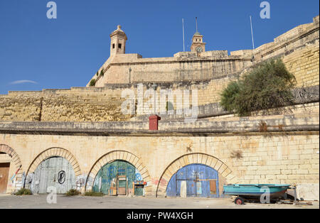 Dans les bâtiments du front de trois villes maltaises domaine de L-isla, ou Senglea Banque D'Images