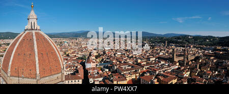 Autour de l'Italie - Vue panoramique sur Florence depuis le haut du Campanile Banque D'Images