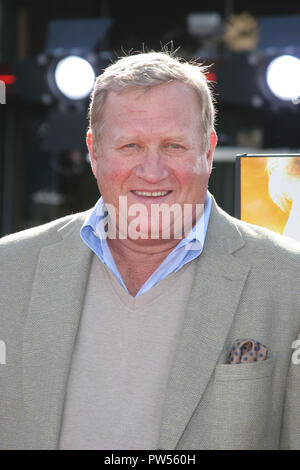 Ken Howard 10/09/05 Ocean's Eleven @ Mann Village Theatre, Westwood Photo par Fuminori Kaneko/HNW / PictureLux 33683 Numéro de référence de dossier 569HNWPLX Banque D'Images