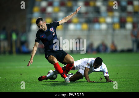 La Croatie Ivan Perisic (à gauche) et l'Angleterre Marcus Rashford (à droite) bataille pour la balle durant le match de l'UEFA Ligue Nations Unies au Stadion HNK Rijeka en Croatie. Banque D'Images