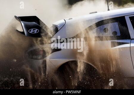Barcelone, Catalogne, Espagne. 12 octobre, 2018. Daniel Sordo de Hyundai Motorsport vu tester sa voiture avant le RallyRACC Catalogne. Crédit : Eric Alonso/SOPA Images/ZUMA/Alamy Fil Live News Banque D'Images