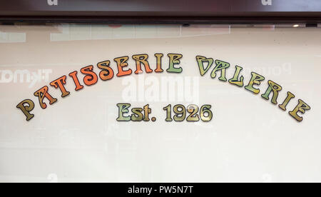 Londres, Angleterre, Royaume-Uni. 12 octobre, 2018. Patisserie Valerie cafe à King's Mall, 75015 fermé et désert en raison de l'incertitude financière © Benjamin John/ Alamy Live News. Banque D'Images