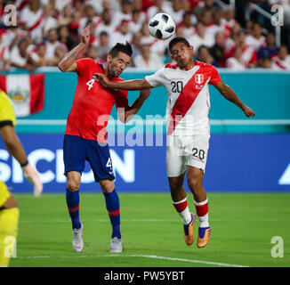 Miami Gardens, Florida, USA. 12Th Oct, 2018. xxxxxx en action lors d'un match amical entre le Pérou et le Chili, les équipes de soccer national au Hard Rock Stadium de Miami Gardens, en Floride. Crédit : Mario Houben/ZUMA/Alamy Fil Live News Banque D'Images