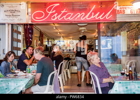 Hollywood Florida, Hollywood Beach Boardwalk, Istanbul, restaurants restaurants restaurants repas manger dehors café cafés bistrot, cuisine ethnique, petite entreprise, tables Banque D'Images