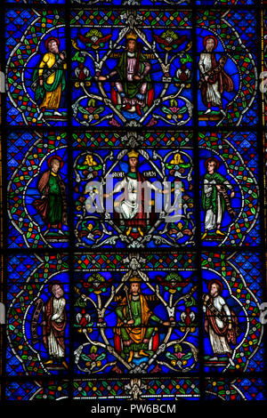 UK, Kent, Canterbury, Canterbury Cathedral interior, chapelle de la Trinité Chapelle Corona, Jesse La fenêtre de l'arborescence, de rachat, de la fenêtre de vitraux médiévaux Banque D'Images