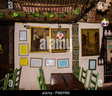 Le Caire, Égypte - avril 2018. Restaurant typiquement égyptienne. Banque D'Images