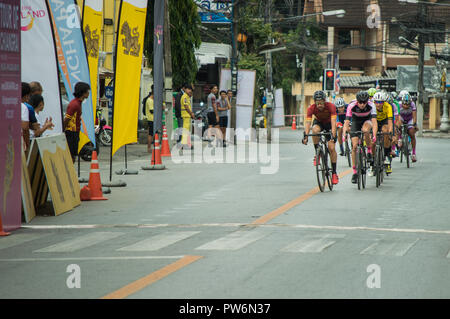 Chiang Rai, Thaïlande - le 17 décembre 2017 : Visite de Chiang Rai, l'événement vélo touring road conforme à la norme internationale. Banque D'Images