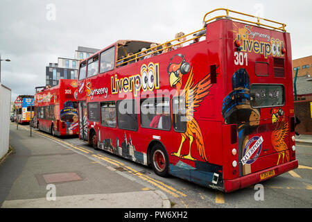 Open top tours city sightseeing tour bus rouge dans la connaissance trimestre Liverpool Merseyside England uk Banque D'Images