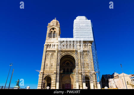 La Major est un gigantesque édifice de style romano-byzantine du Sud à Marseille, France Banque D'Images