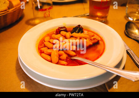 Fabada Asturiana, ragoût de haricots, Pedroveya espagnol, Madrid, Espagne, 2018 Banque D'Images