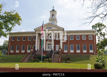 Greeneville, TN, USA-10-2-18 : l'imposant hôtel de ville de Greeneville. Banque D'Images