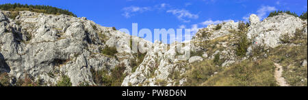 Vue panoramique sur le haut de la montagne. Beauté de la nature concept arrière-plan. Banque D'Images