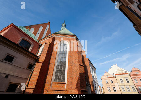 Varsovie, Pologne - Oct 1, 2018 : Saint-Jean et maisons anciennes consigner vos bagages à Varsovie, Pologne. Banque D'Images