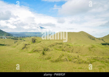 Vue paysage de Kawah Wurung à Bondowoso, près du Mont Ijen, Banyuwangi, l'Est de Java, Indonésie Banque D'Images