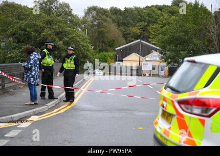 Samedi 13 octobre 2018. Tonna, South Wales, UK. Les inondations effectuée les villages d'Aberdulais et Tonna dans la Neath Valley après la tempête Callum a de fortes pluies et au vent pour la zone d'Neath River pour atteindre le point de rupture. Robert Melen/Alamy Live News. Banque D'Images