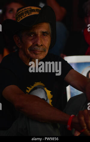 San Salvador, El Salvador, 14 octobre 2018, le Pape François a déclaré Oscar Arnulfo Romero un saint, des milliers célébré à la cathédrale de San Salvador. Credit : Crédit : Freedman Camilo Camilo Freedman/Alamy Live News Banque D'Images