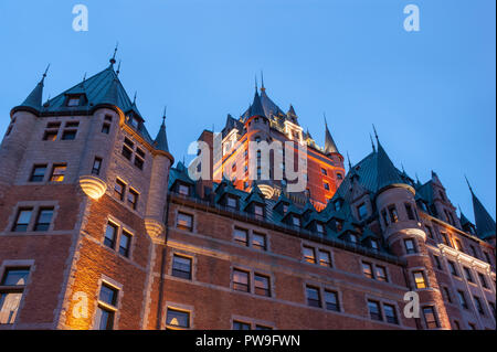 Les détails architecturaux. L'hôtel Fairmont Le Château Frontenac - un hôtel historique situé dans la vieille ville haute du Québec. La ville de Québec, Canada Banque D'Images