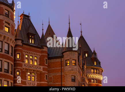 Les détails architecturaux. L'hôtel Fairmont Le Château Frontenac - un hôtel historique situé dans la vieille ville haute du Québec. La ville de Québec, Canada Banque D'Images