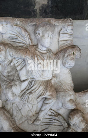 L'Italie. Pise. Camposanto. Sarcophage romain. Scène de chasse. L'empereur. Détail. Période Impériale. Banque D'Images