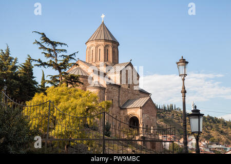 L'église de Metekhi 12e siècle Eglise orthodoxe de Géorgie dans le centre de Tbilissi Banque D'Images