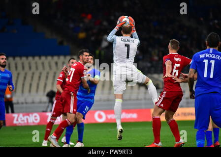 Athènes, Grèce. 12 octobre, 2018. L'enregistrement de Pierre Gualacsi (no 1) renvoi de la Hongrie. La Grèce a gagné 1-0. Credit : Dimitrios Karvountzis/Pacific Press/Alamy Live News Banque D'Images