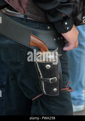 L'arme appartenant à l'une des "cowboys" à l'assemblée annuelle de la musique country et western festival tenu dans la ville de Millport sur l'île de Great (Cumbrae) dans l'estuaire de la Clyde en Écosse. Banque D'Images