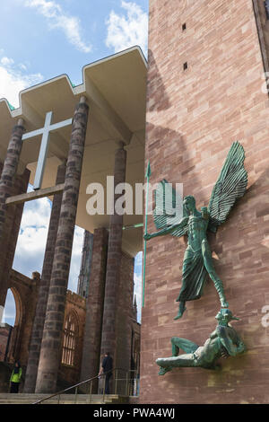 Ruines de l'église cathédrale de Coventry Coventry en Angleterre Banque D'Images