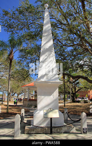Situé sur la place principale dans la vieille ville de Saint Augustine, Floride, la Constitution de 1812 monument commémore la Constitution espagnole de 1812 Banque D'Images