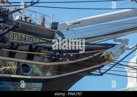 La figure de proue de la clipper Cutty Sark, un ancien navire à voile dans le commerce de la laine et du thé, aujourd'hui un navire musée dans Greenwich, London, UK Banque D'Images