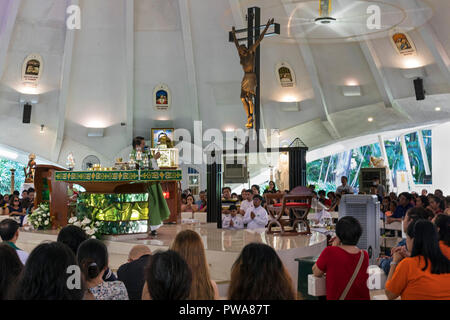 Saint Nino de Paz l'intérieur de l'Église catholique, Greenbelt, Ayala Center, Greenbelt, Manille, Philippines Banque D'Images