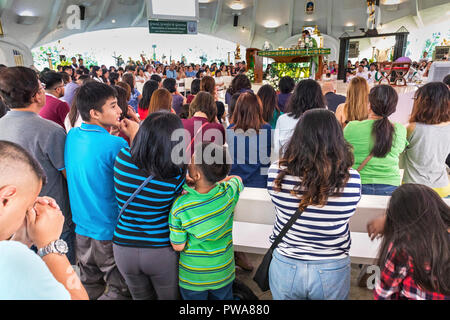 Saint Nino de Paz l'intérieur de l'Église catholique, Greenbelt, Ayala Center, Greenbelt, Manille, Philippines Banque D'Images