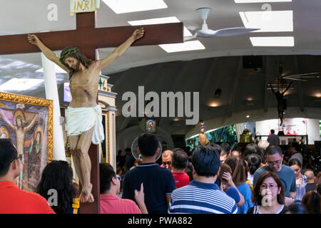 Saint Nino de Paz l'intérieur de l'Église catholique, Greenbelt, Ayala Center, Greenbelt, Manille, Philippines Banque D'Images