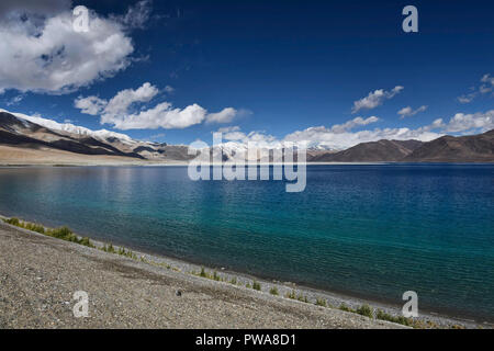 Beau lac Pangong, le joyau du Ladakh, Inde Banque D'Images