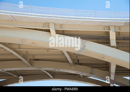 Construire un nouveau pont, Modiin Ville, Israël Banque D'Images