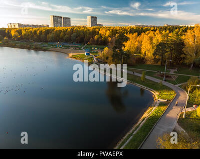 Shkolnoe dans le lac de Zelenograd Moscou, Russie Banque D'Images