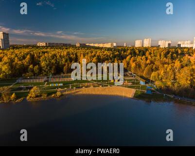 Shkolnoe dans le lac de Zelenograd Moscou, Russie Banque D'Images