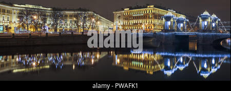 SAINT-PÉTERSBOURG, RUSSIE - 12 décembre 2017 : vue de la nuit de la Rivière Fontanka et pont Lomonosov à Saint-Pétersbourg Banque D'Images