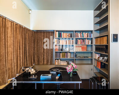 Sonneveld House Rotterdam - Etude de bureau dans une villa moderniste à Rotterdam construite 1932-33 pour Albertus Sonneveld. Architectes Brinkman & Van der Vlugt Banque D'Images