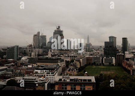 Vue aérienne de la ville de Londres y compris le tesson,talkie walkie & les autres gratte-ciel. L'horizontale, pas de personnes. 2018 sept. Banque D'Images