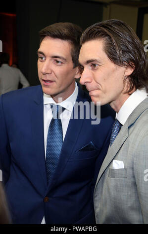 James Phelps et Oliver Phelps participant à la "Harry Potter : l'exposition d'ouverture VIP" au cinéma, Filmpark Babelsberg, le 12 octobre 2018 à Potsdam, en Allemagne. Banque D'Images