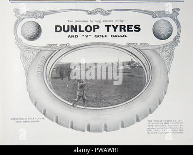 Dans une publicité pour les pneus Dunlop et golfballs. À partir d'un vieux magazine de la période 1914-1918. England UK GO Banque D'Images