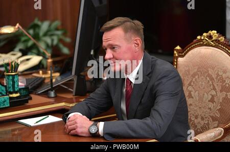 Le président russe Vladimir Poutine tient une réunion avec Starovoit Romain de le nommer au poste de gouverneur de la région de Koursk au Kremlin, le 11 octobre 2018 à Moscou, Russie. Banque D'Images