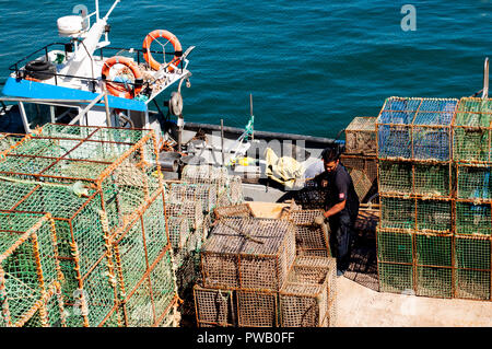 Emballage pêcheur à la pêche au poulpe pièges Banque D'Images